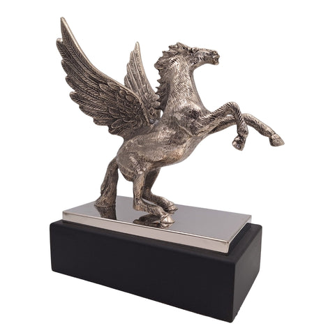 Pegasas – sidabrinė aliuminio figūrėlė ant plieno ir medžio pagrindo