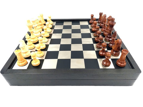 Šachmatų rinkinys 33x33 cm: medinė lenta su metalu, medinės figūros – išpardavimas