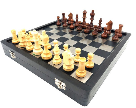 Šachmatų rinkinys 33x33 cm: medinė lenta su metalu, medinės figūros – išpardavimas