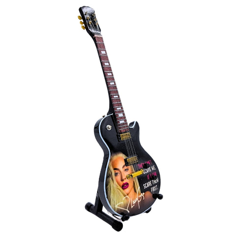 Ikoniška Lady Gaga įkvėpta dekoratyvinė mini gitara iš raudonmedžio