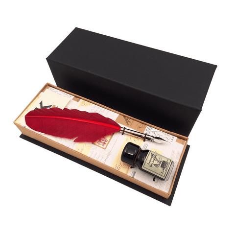 Plunksninis rašiklis su ryškiai raudona plunksna ir metaliniu antgaliu, pateiktas dovanų dėžutėje su juodu rašalo buteliuku