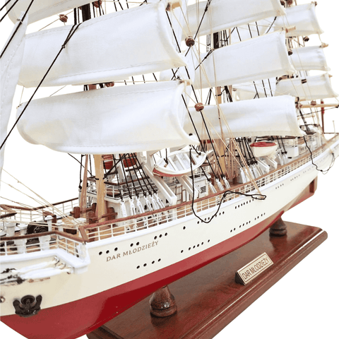 Burlaivio Dar Młodzieży modelis XXL 71 cm, rankų darbo