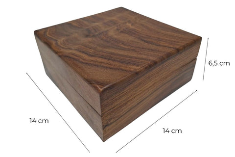 Elegantiška medinė dovanų dėžutė su tamsiai mėlynu įdėklu, 14 x 14 x 6,5 cm