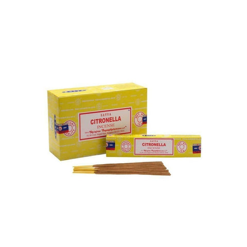 Citronella smilkalai Satya 15 g ir didesnė geltona pakuotė, lazdelių rinkinys išdėstytas priekyje kaip komplektas