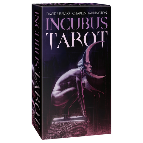 Incubus Tarot kortų dėžutė purpurinė, stačioji pakuotė su mėnulio formos figūra ant viršelio, stovinti ant raižyto akmens
