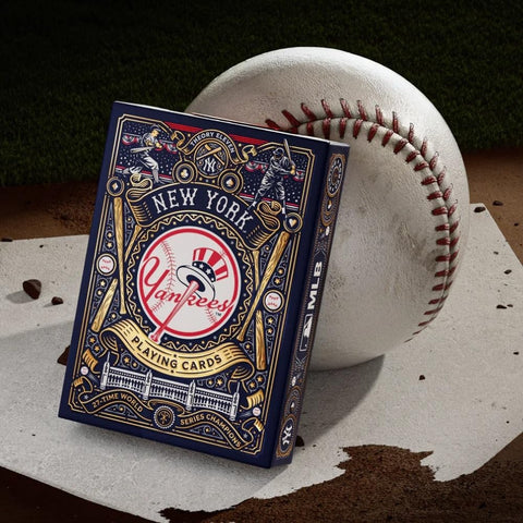 New York Yankees premium žaidimo kortos su aukso folija – dovana gerbėjui