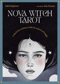 Nova Witch Tarot kortų rinkinys – Suki Ferguson viršelis su Ana Novaes iliustruota žvaigždėta moters veido kompozicija ir auksiniu pavadinimu
