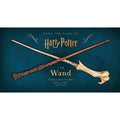 Magijos lazdelė Harry Potter kolekcijos, dvi skirtingos medienos variacijos sukryžiuotos ant tekstūruoto mėlyno fono