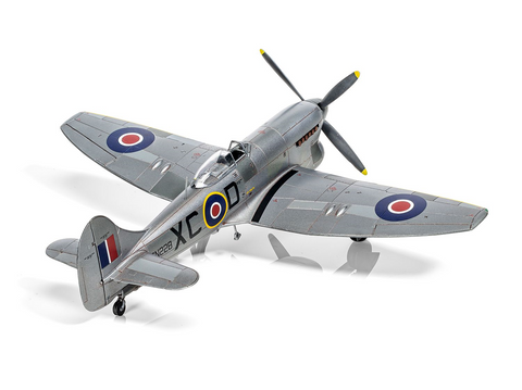Airfix Hawker Tempest Mk.V pokario 1/72 surenkamas lėktuvas