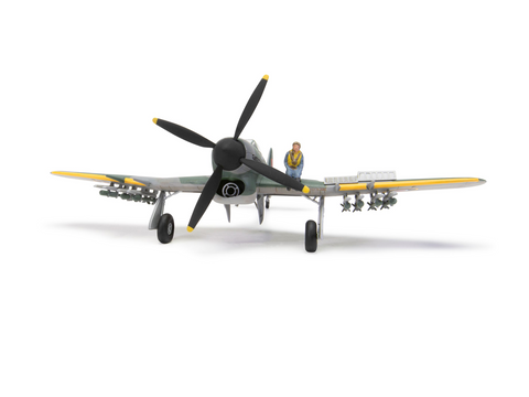 Airfix Hawker Typhoon IB dovanų rinkinys 1:72, plastikinis modelis (A55208A)