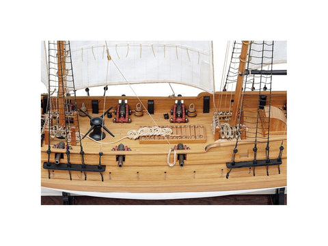 Amati piratų laivo Adventure medinis surenkamas modelis 1:60, 37 cm