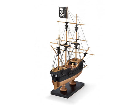 Amati Piratų laivas Pirmas žingsnis 1/135 medinis surinkimo rinkinys