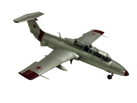 AMK Aero L-29 Delfin 1/48 plastikinis lėktuvo modelio rinkinys