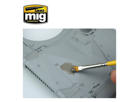 Ruda akrilinė neslystanti pasta 1/35 maketams, 20 ml
