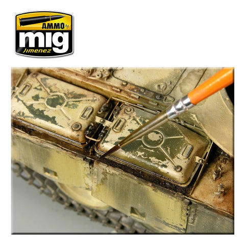 AMMO MIG Fresh Engine Oil – variklio alyvos emalio efektas, 35 ml (1408)