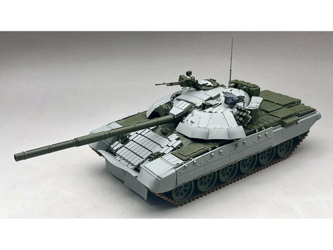 Amusing Hobby Ukrainos pagrindinis tankas T-72AMT, modelis 1/35, 35A067