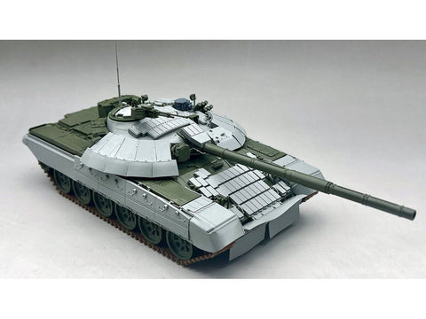 Amusing Hobby Ukrainos pagrindinis tankas T-72AMT, modelis 1/35, 35A067