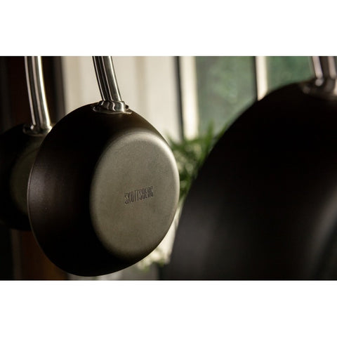 Anglies plieno WOK keptuvė 28 cm – sveikam, greitam kepimui