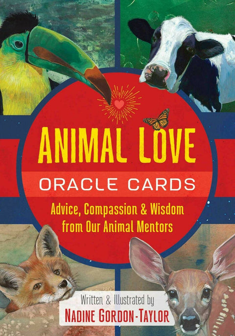 Orakulo kortos Animal Love su ryškiai raudonu centre esančiu viršeliu ir iliustracijomis – tukanas, karvė, lapė ir elnias, autoriaus vardas apačioje
