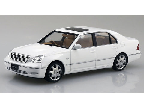 Aoshima Toyota Celsior UCF30 (2000) 1/24 surenkamas plastikinis rinkinys