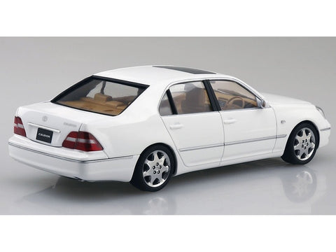 Aoshima Toyota Celsior UCF30 (2000) 1/24 surenkamas plastikinis rinkinys