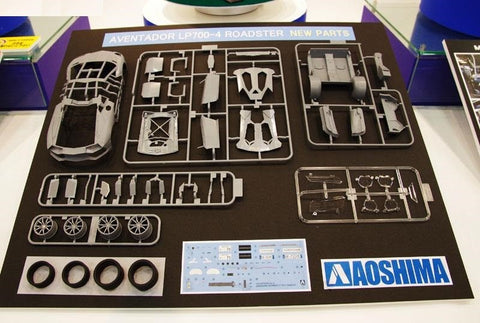 Aoshima Lamborghini Aventador LP700-4 Roadster 1/24 plastikinis rinkinys 05866