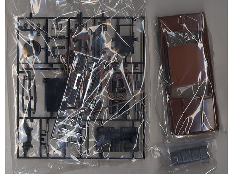 Aoshima Grand Champion Nissan Cedric/Gloria 330 1/24 modelio rinkinys