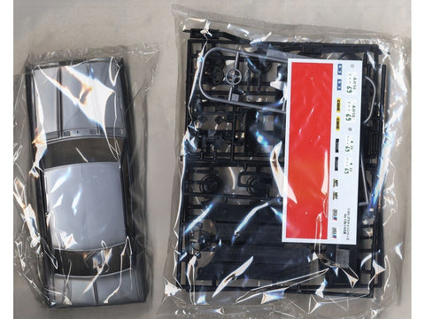 Aoshima Nissan Gloria 330 4DR HT 2000 SGL-E 1/24 surinkimo rinkinys