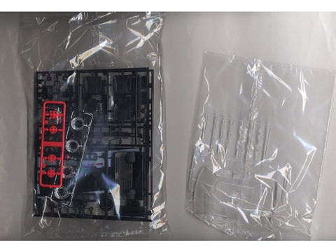 Aoshima Nissan Skyline 2000GT-X Ken & Mary 4 durų 1/24 surinkamas rinkinys