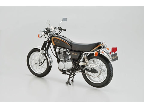 Aoshima Yamaha 1JR SR400 ’98 motociklo modelis 1/12 – plastikinis, surenkamas