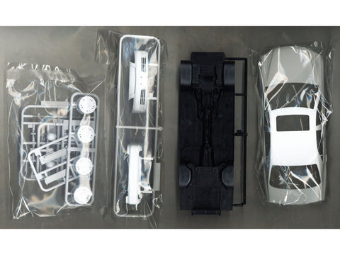 Aoshima Toyota Crown GRS182 2005 policijos automobilis, 1/24 rinkinys