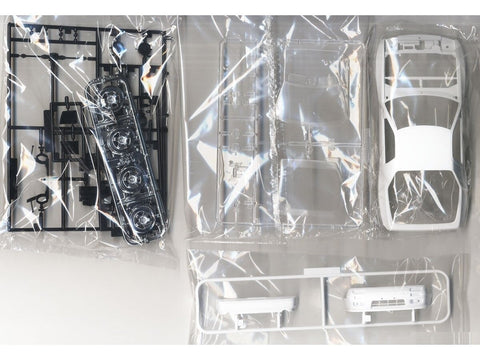 Aoshima Initial D Mazda RX-7 FC3S 1/24 plastikinis surenkamas modelis