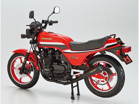 Aoshima Kawasaki Z400GP 1982 1/12 surenkamas plastikinis motociklo modelis
