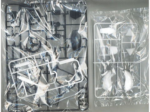 Aoshima Honda CB400 Super Four '92 1/12 surenkamas modelis su priedais