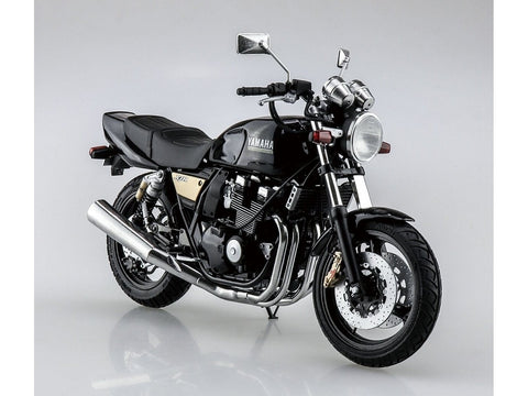 Aoshima Yamaha XJR400R 1995 1/12 plastikinis surenkamas motociklo modelis