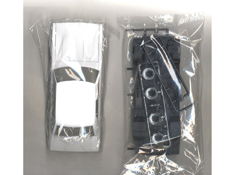 Aoshima Nissan Skyline Ken & Mary LB-Works patrulinis 4 durų 1/24 modelis