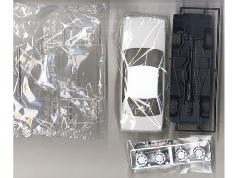 Aoshima Nissan Leopard UF31 3.0 Ultima '86 1/24 plastikinis modelis 06109