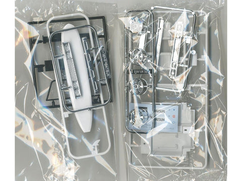 Aoshima Datsun 720 pikapas Custom 1/24 plastikinis modelio rinkinys