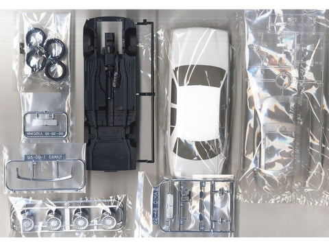 Aoshima Nissan Cima 1991 Type III Limited L AV 1/24 surenkamas modelis