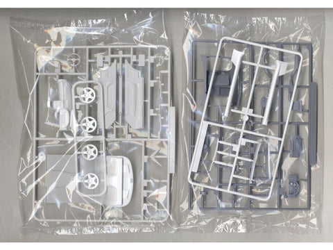 Aoshima Nissan Skyline GT‑R R32 ’89 1/24 plastikinis surinkimo rinkinys