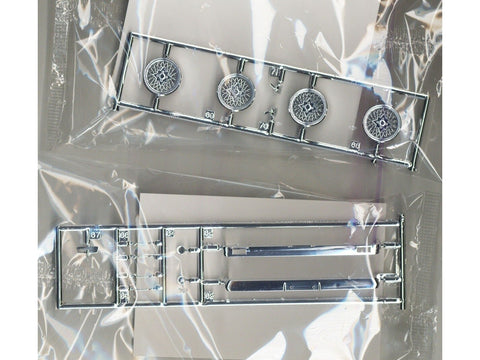 Aoshima Nissan Skyline 2000GT GC10 (1971) 1/24 plastikinis modelis