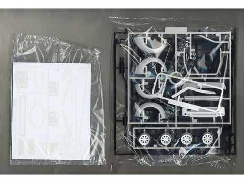 Aoshima Nissan Skyline 2000GT‑R KPGC110 Ken & Mary #73, 1/24 rinkinys