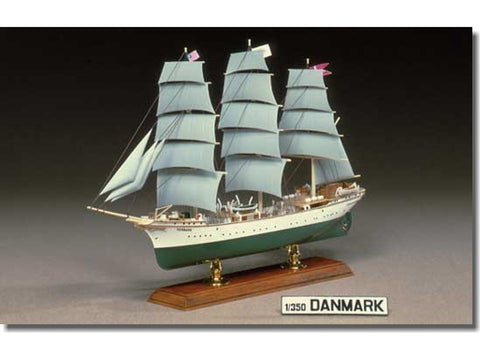 Aoshima trijų stiebų burlaivis Danmark 1/350 plastikinis modelis (04260)