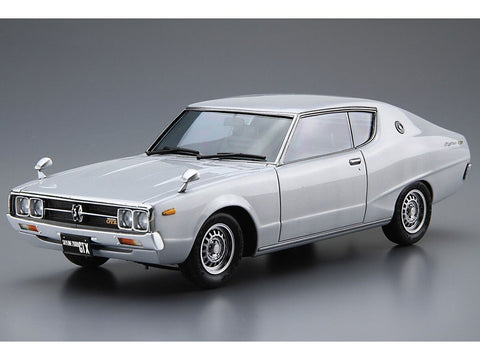 Aoshima Nissan Skyline GC111 HT 2000 GTX‑E S 1976, 1/24 plastikinis modelis