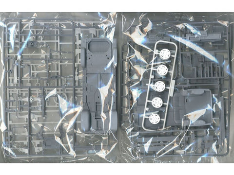 Aoshima Nissan Terrano D21 V6 3000 R3M 1991 1/24 plastikinis modelis