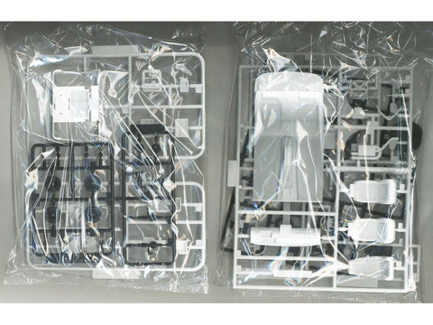 Aoshima Nissan Cima Y31 Type II Limited 1990 1/24 surinkimo modelis