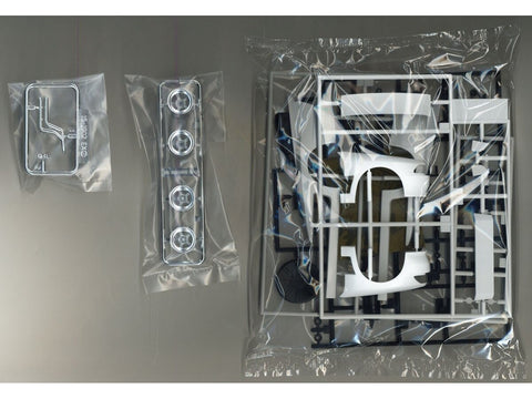 Aoshima Nissan Y31 Cedric/Gloria Gran Turismo SV 1/24 plastikinis modelis