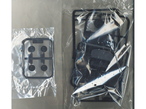 Aoshima Nissan Skyline 2000GT-R sidabrinis 1/32 plastikinis surinkimo rinkinys