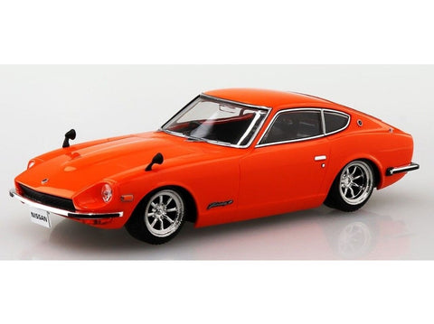 Aoshima Nissan Fairlady Z S30 1/32, oranžinis, su individualiais ratais (06476)