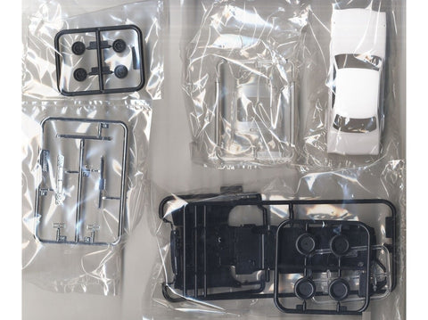 Aoshima Snap Kit Nissan Skyline 2000 GT‑R 1/32 – balta, surenkamas modelis